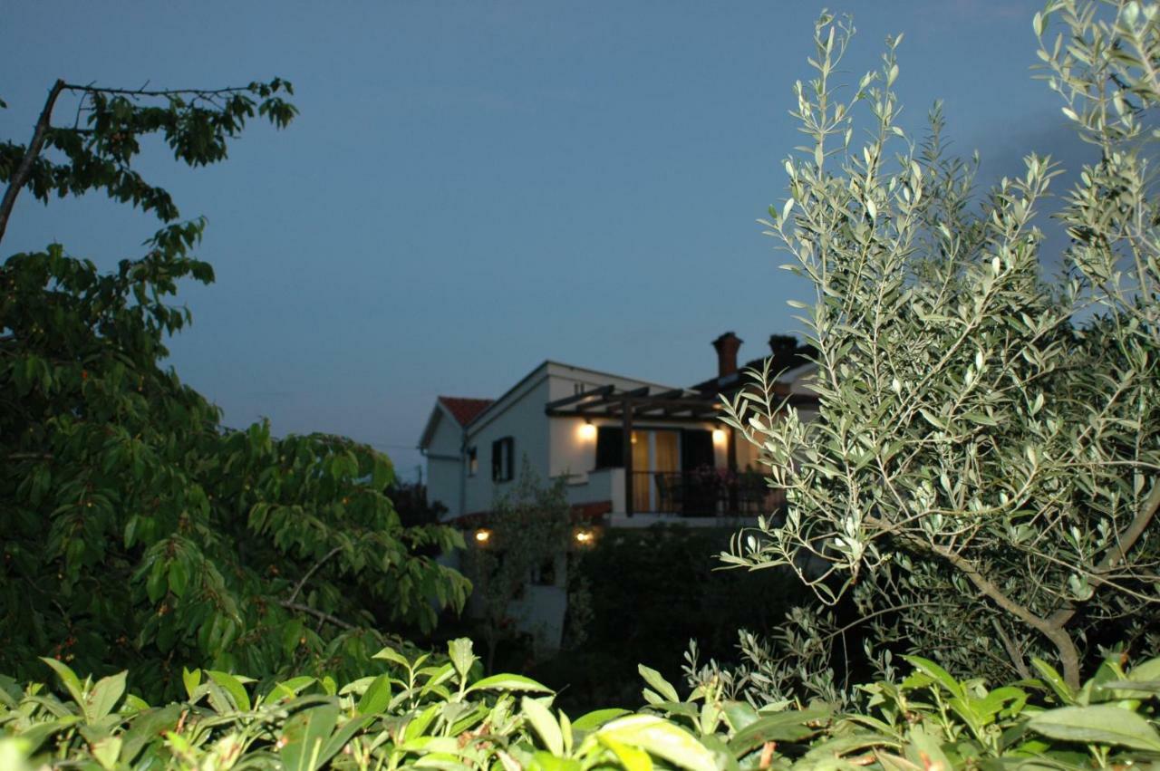 House Villa Mare Malinska Esterno foto