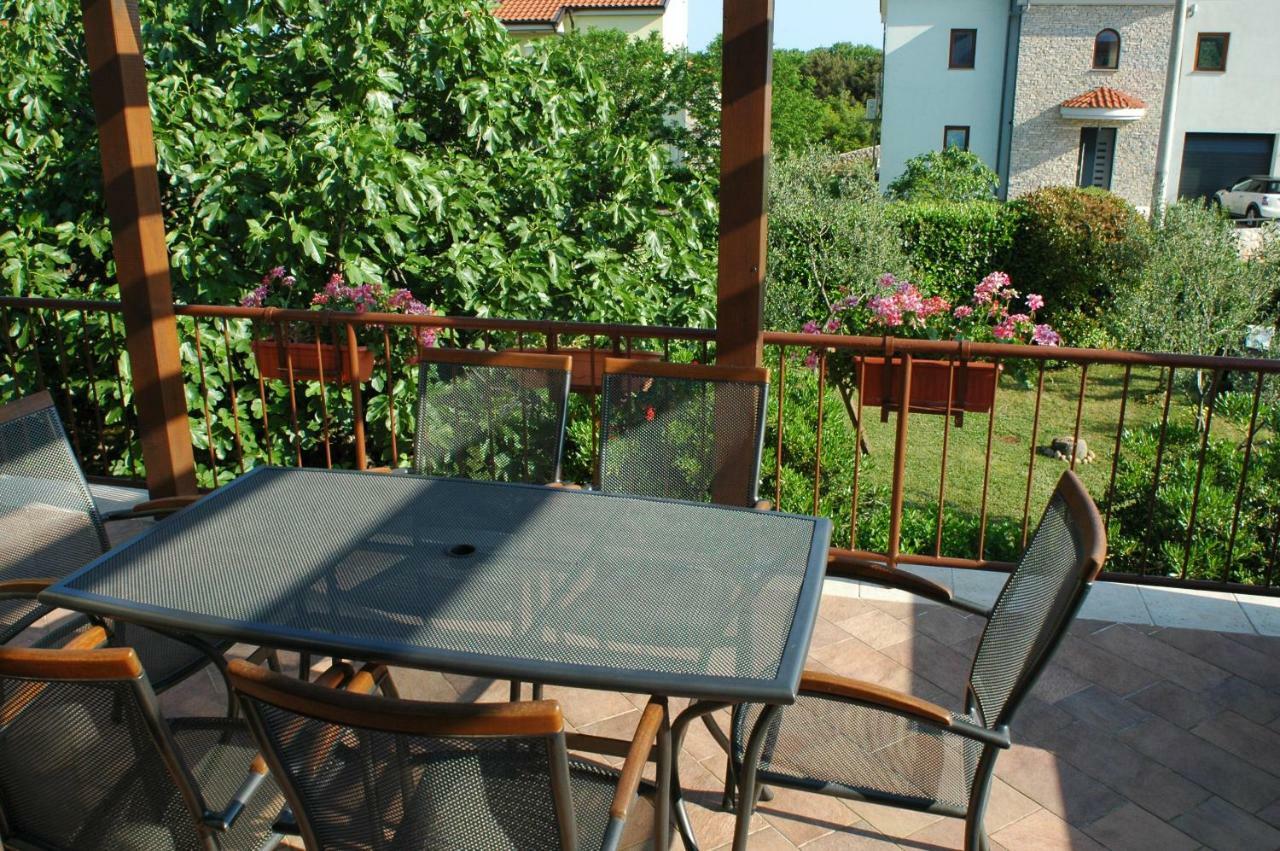 House Villa Mare Malinska Esterno foto